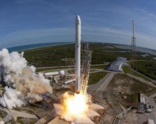 Falcon 9 или НЛО? Творение Маска испугало американцев