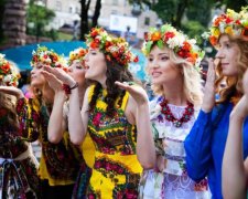 Варений салат, дівчата і село: що шокує в Україні іноземців