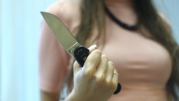 Нож вместо интима: девушки устроили иностранцу каникулы "по-одесски"