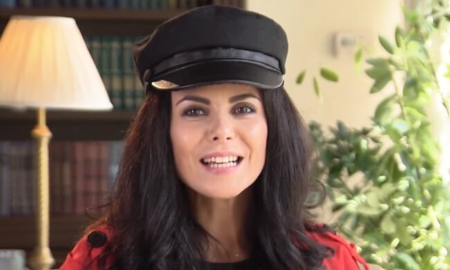 Настя Каменских, скриншот из видео