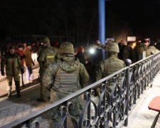 Аброськін розповів, що блокадники погрожували вирізати сім'ї копів
