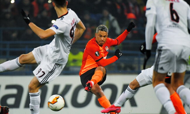 У першому матчі ЛЄ "Шахтар" обіграв "Бенфіку" з рахунком 2:1, shakhtar.com