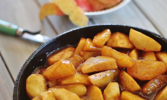 Яблука із заварним кремом: рецепт, який сподобається кожному