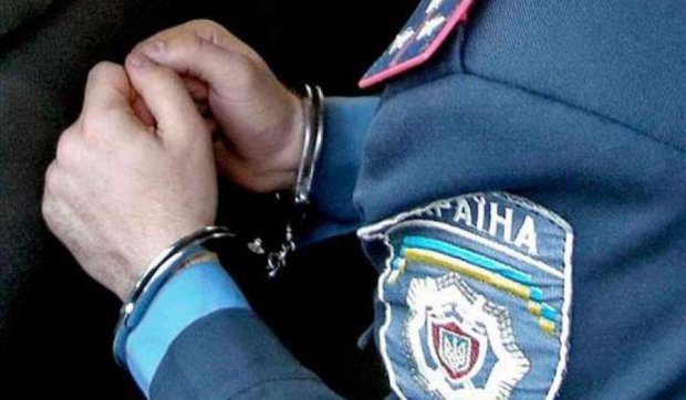 В Сумской области будут судить милиционера, который нагло ограбил семью
