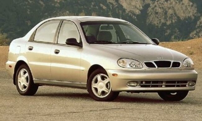 Daewoo Lanos - найпопулярніша машина американської молоді