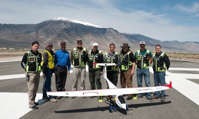 Безпілотник навчили викликати дощ