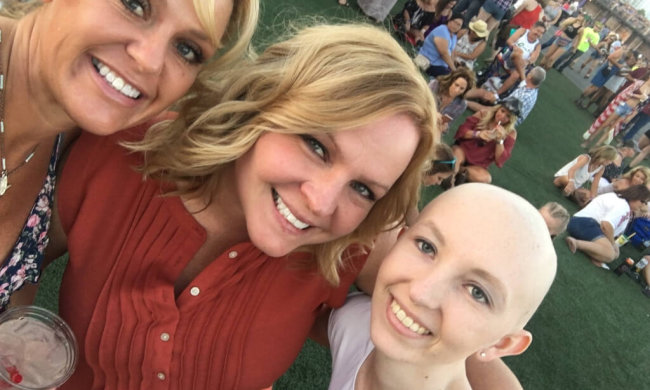 Девочка удивительным образом поборола агрессивную форму рака