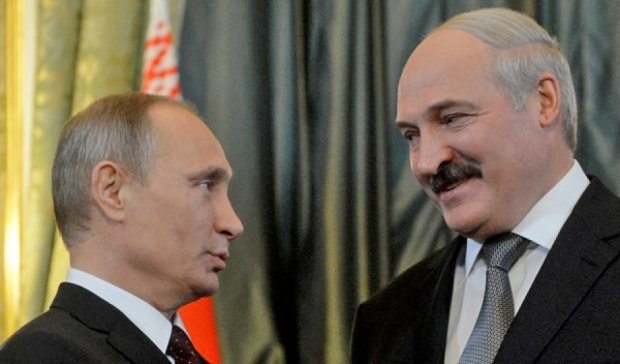 Лукашенко обсудит с Путиным размещения российской базы