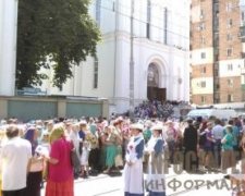 Одесситы пошли на Киев с иконами и молитвой