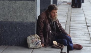Бедным россиянам советуют подождать продуктовых карточек