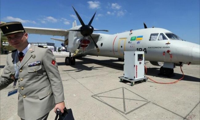 "Наш красень": у мережі показали новітній літак Антонова
