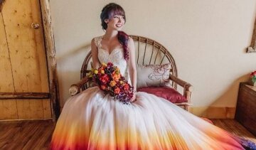 Новий тренд: весільні сукні з кольоровим подолом (фото)