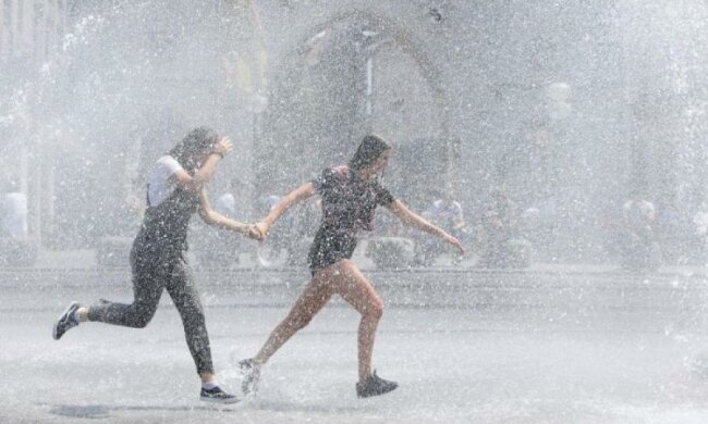 Синоптик рассказала, когда адская жара отпустит Украину