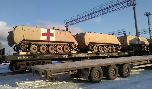 Ешелони американської бронетехніки перетнули естонський кордон 