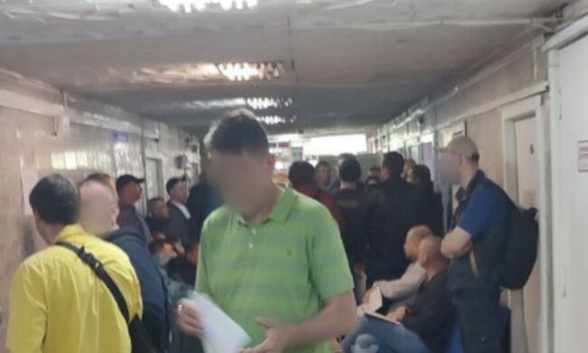 черги на ВЛК у Києві у Солом'янському ТЦК СП