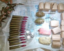Схованку з пластидом виявили на Донеччині