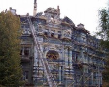 В Одесі на вулиці актор станцював голяка