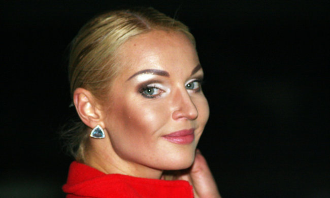 П'яна Волочкова побила сокирою воду. Тепер ви бачили все