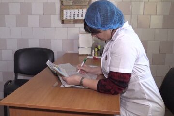 Лікарі в Україні, фото currenttime