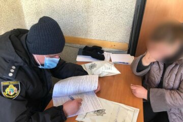Шахрайки "гіпнозом" вкрали в українки мільйон: "Знімали негативну енергію"