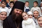 Чернівецький архієпископ приголомшив Україну - став батьком 415 разів