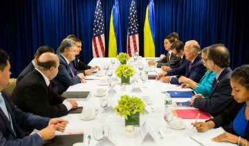 Порошенко договорился с США о кредитных гарантиях