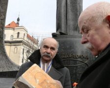 Львів заполонили клони: українці обрали найкращого Тараса Шевченка