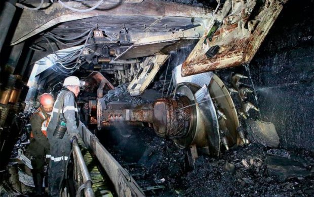 На шахте Ахметова взорвался метан: пострадали горняки