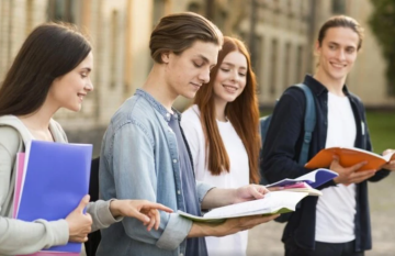 Студенты, изображение: depositphotos