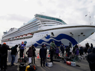 Лайнер Diamond Princess, фото: EPA / ТАСС