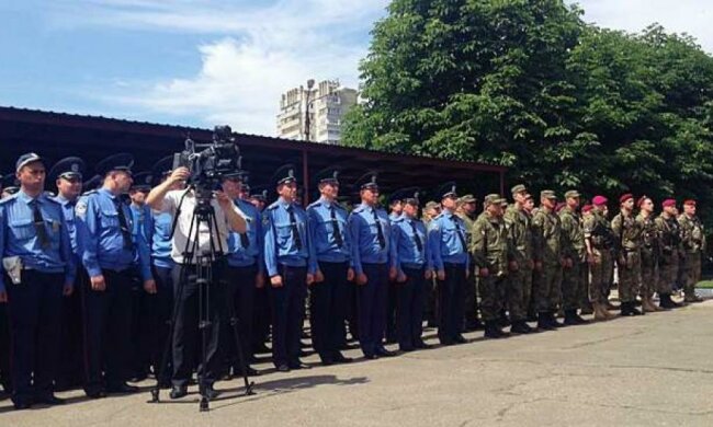 До Миколаєва їдуть 30 екіпажів додаткових ДАІшників