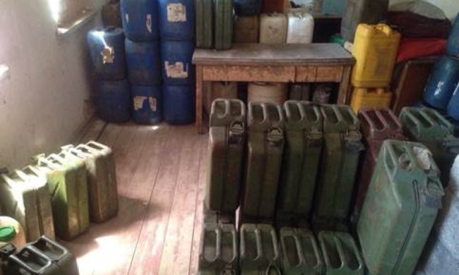 СБУ затримала 22 вантажівки з товарами для бойовиків