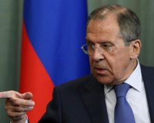 Путинскую шавку с позором вышвырнули из Латвии, в Кремле заистерили