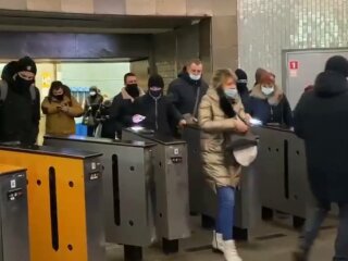 Метро в Києві, фото: скріншот з відео