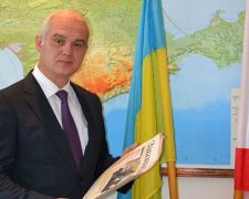 Суддя Апеляційного суду Дніпропетровщини закликав служити окупантам
