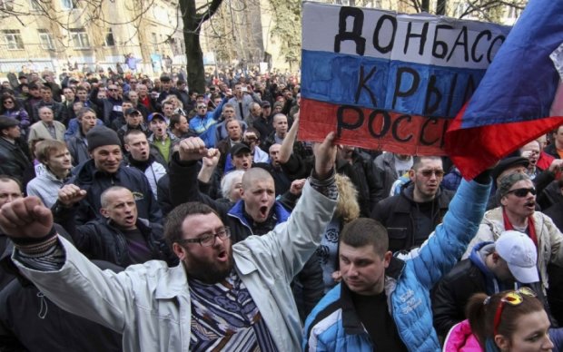 Российский фотограф показал, что принес "русский мир" на Донбасс