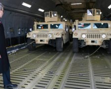 100 «Хаммерів» зі США прибули до Одеси – Пайєтт