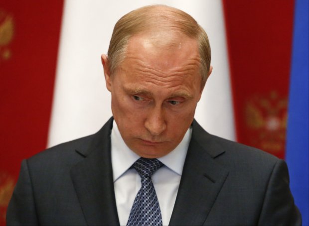 Путин опозорился на весь мир с молоденькими мальчиками, все - как на подбор, лишь бы его не лопнуло