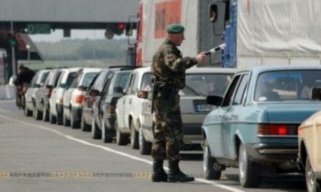 Украинцы закупорили границу с Польшей