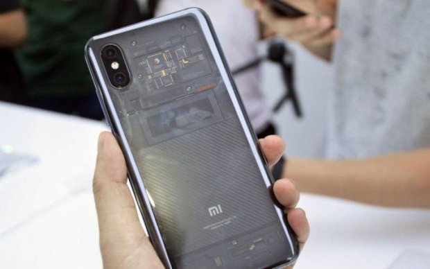 Xiaomi Mi 8 побив всі можливі рекорди