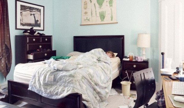 Беспорядок в комнате влияет на сон