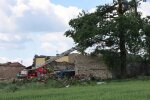 Последствия смерча в селе Бальцажовице: поврежденные дома, сорванные крыши