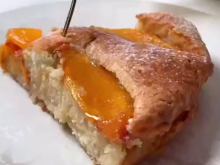 Пирог с хурмой, кадр из видео