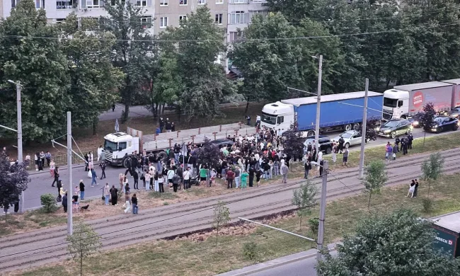 Конфликт возле ТЦК на Сыхове во Львове