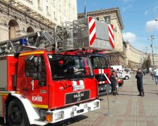 КМДА с Кличко окружили спасатели, десятки машин мчатся со всего города: что происходит