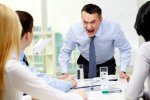 Злий начальник: смерть або струс мозку за запізення
