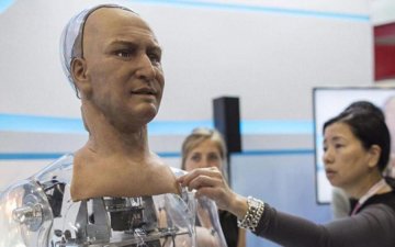 Що за народ! Навіть роботу зробили боляче