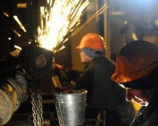 Агресор переманює найцінніших робітників Донбасу