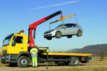 Кількість евакуйованих авто різко зросла (інфографіка)