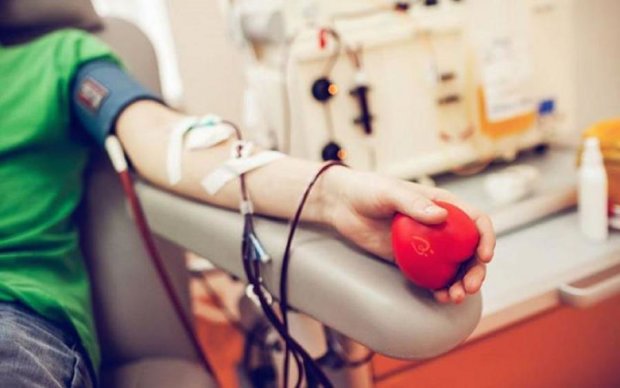 Врятує мільйони життів: вчені створили штучну кров